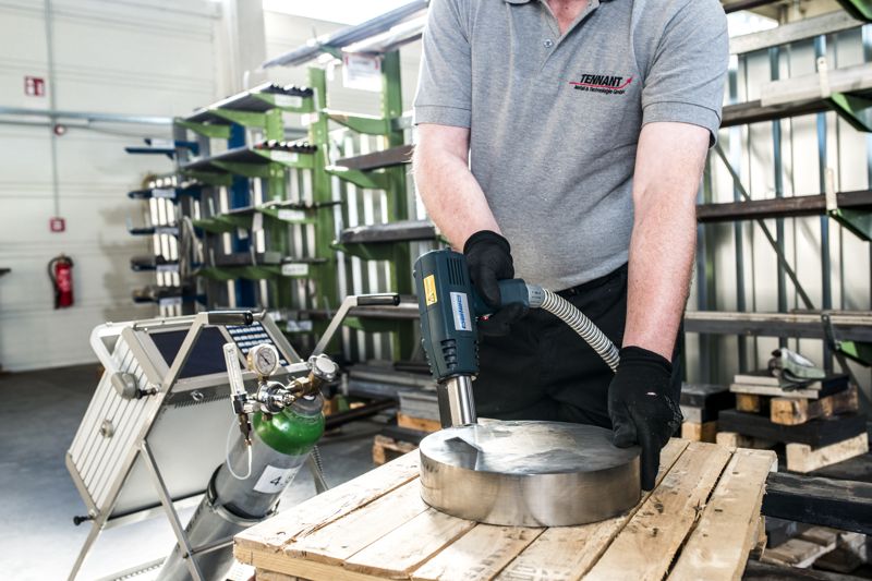 Materialprüfung bei Tennant Metall